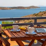 Sunrise Aparthotel 4*