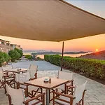 Sunrise Aparthotel 4*