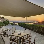 Sunrise Aparthotel 4*